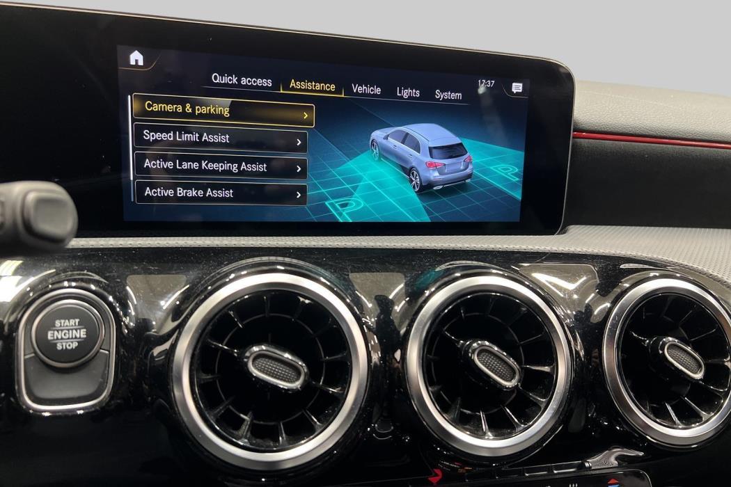 MERCEDES-BENZ A 2021
