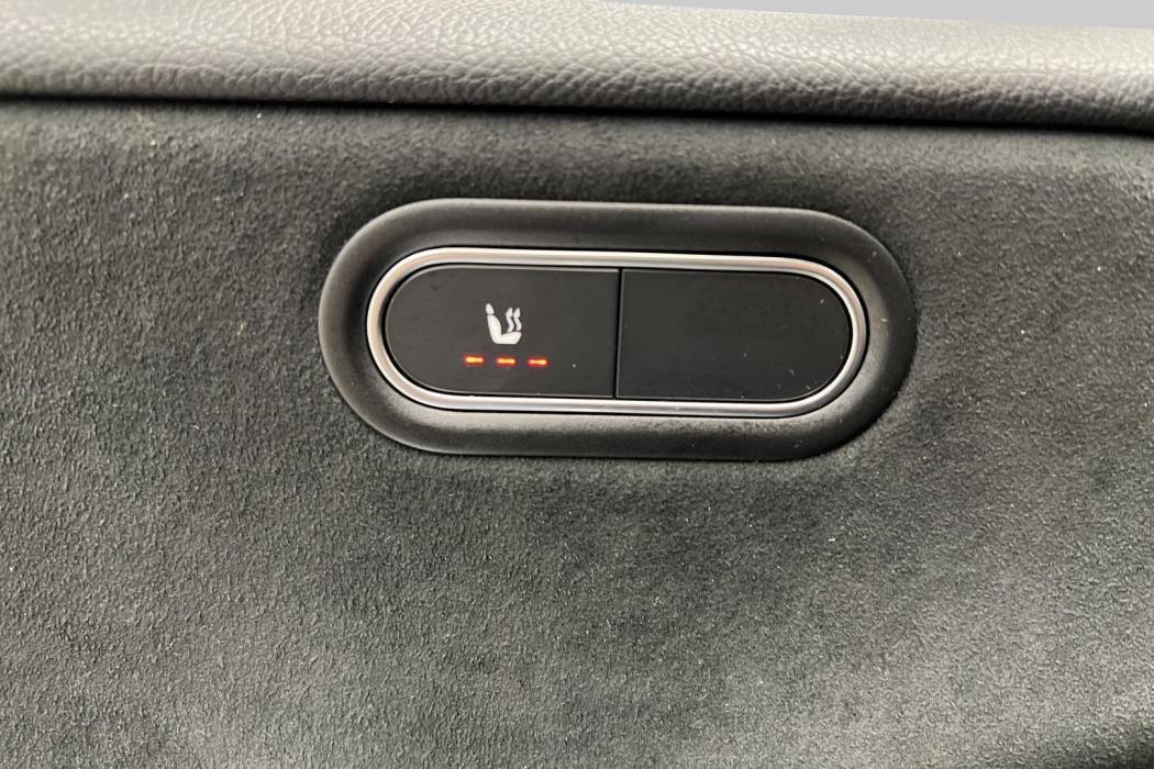 MERCEDES-BENZ A 2021