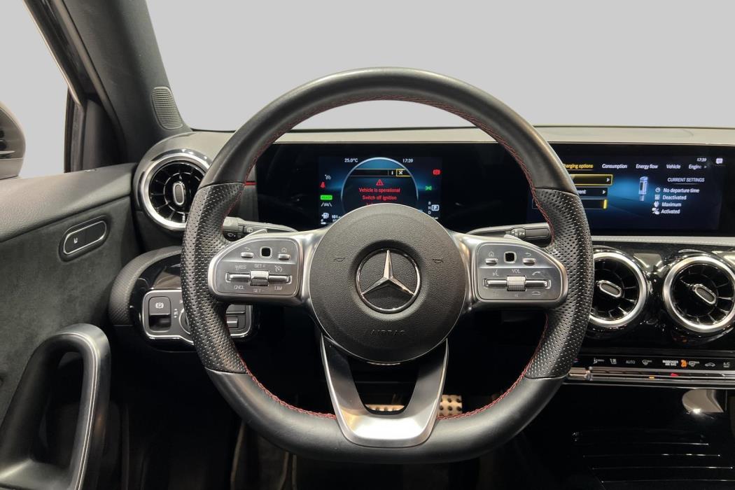 MERCEDES-BENZ A 2021