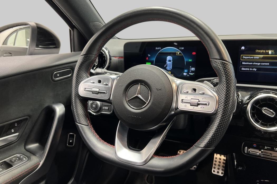 MERCEDES-BENZ A 2021