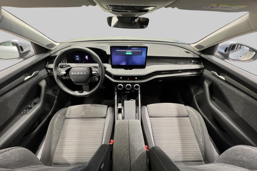 SKODA Superb 2025