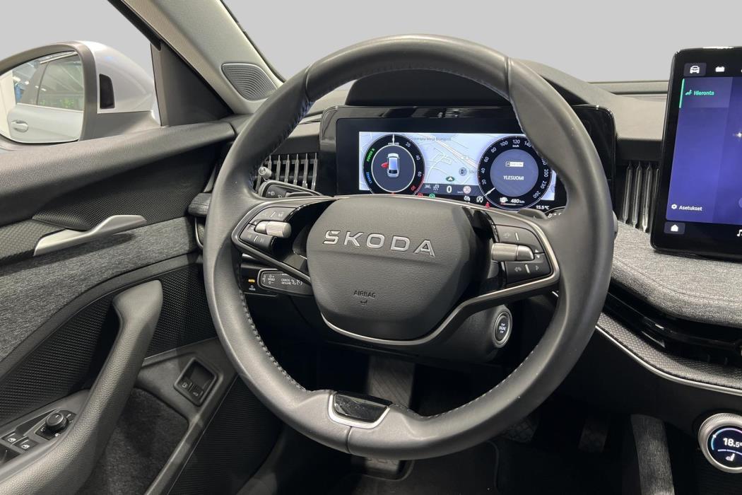 SKODA Superb 2025