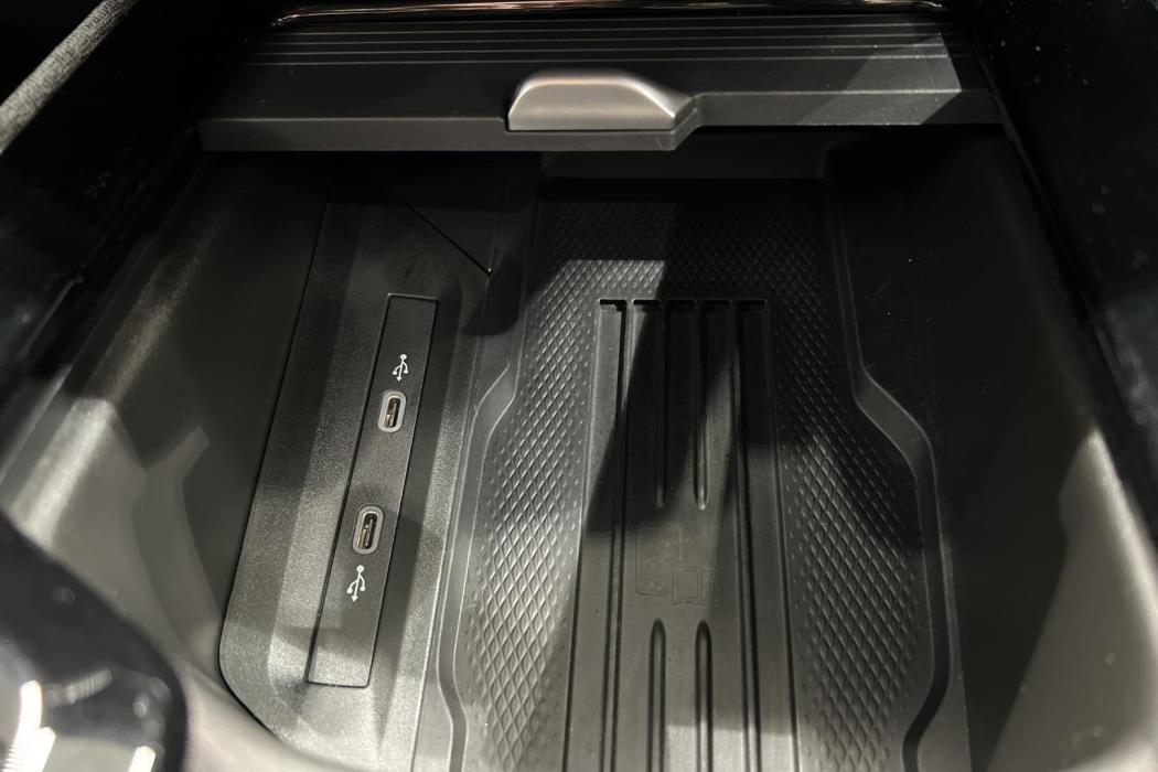 SKODA Superb 2025