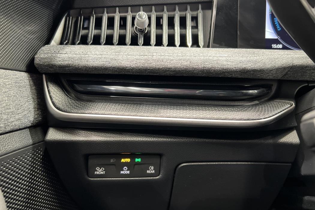 SKODA Superb 2025