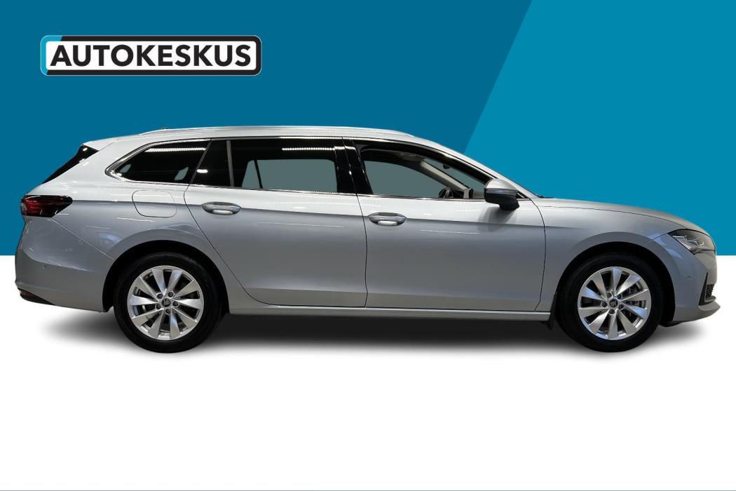 SKODA Superb 2025