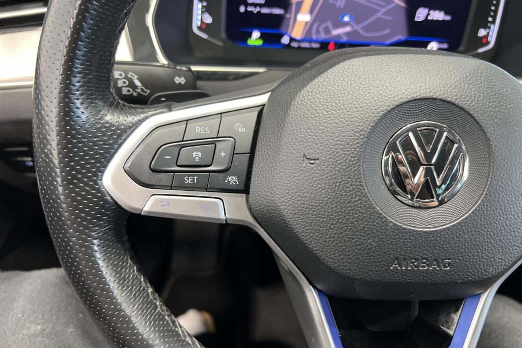 VOLKSWAGEN PASSAT 2020