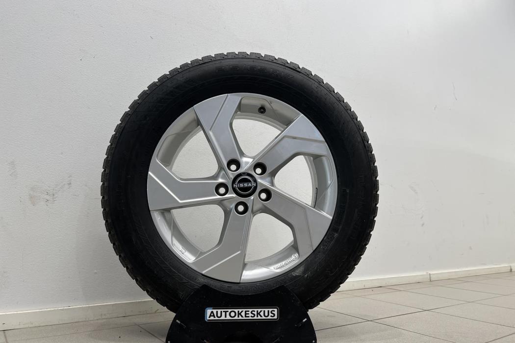 NISSAN Qashqai 2025