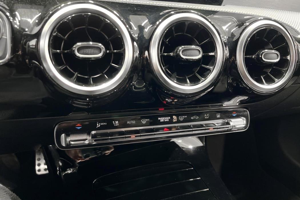 MERCEDES-BENZ CLA 2021