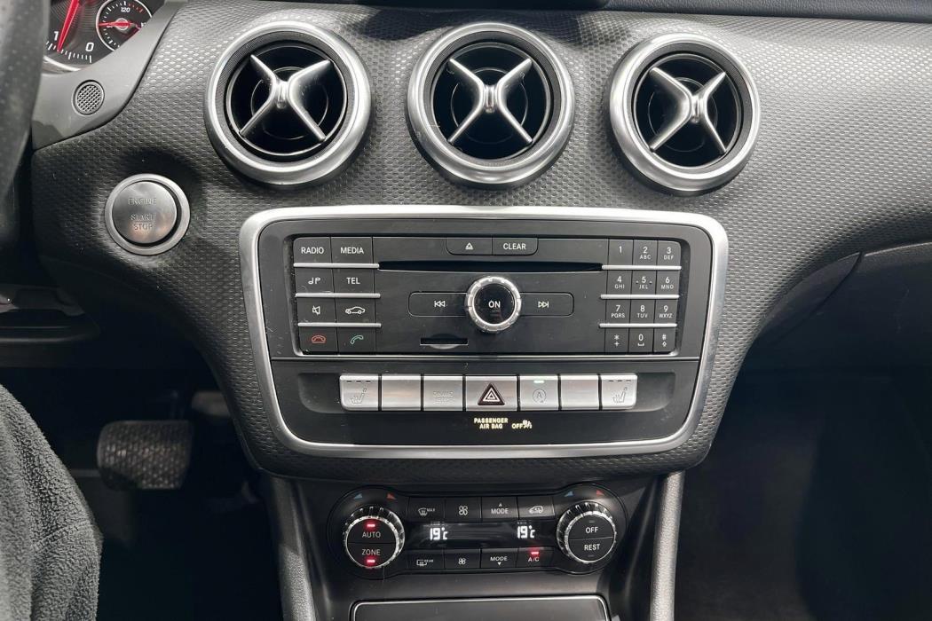 MERCEDES-BENZ A 2018