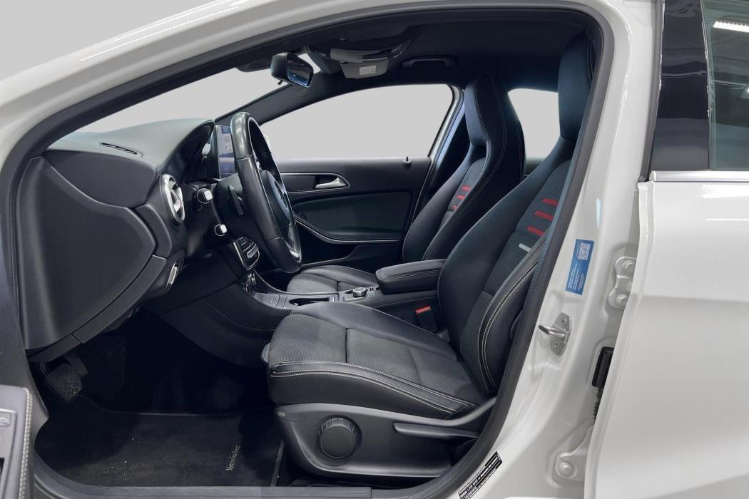 MERCEDES-BENZ A 2018