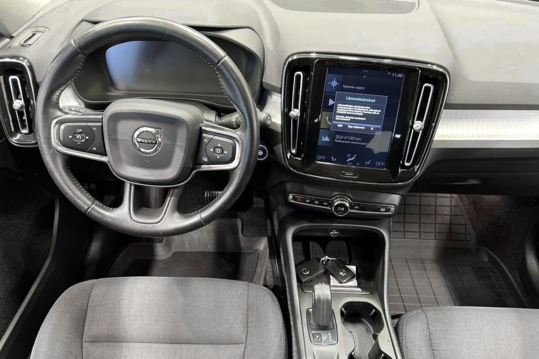 VOLVO XC40 2019