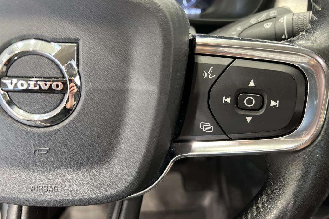 VOLVO XC40 2019