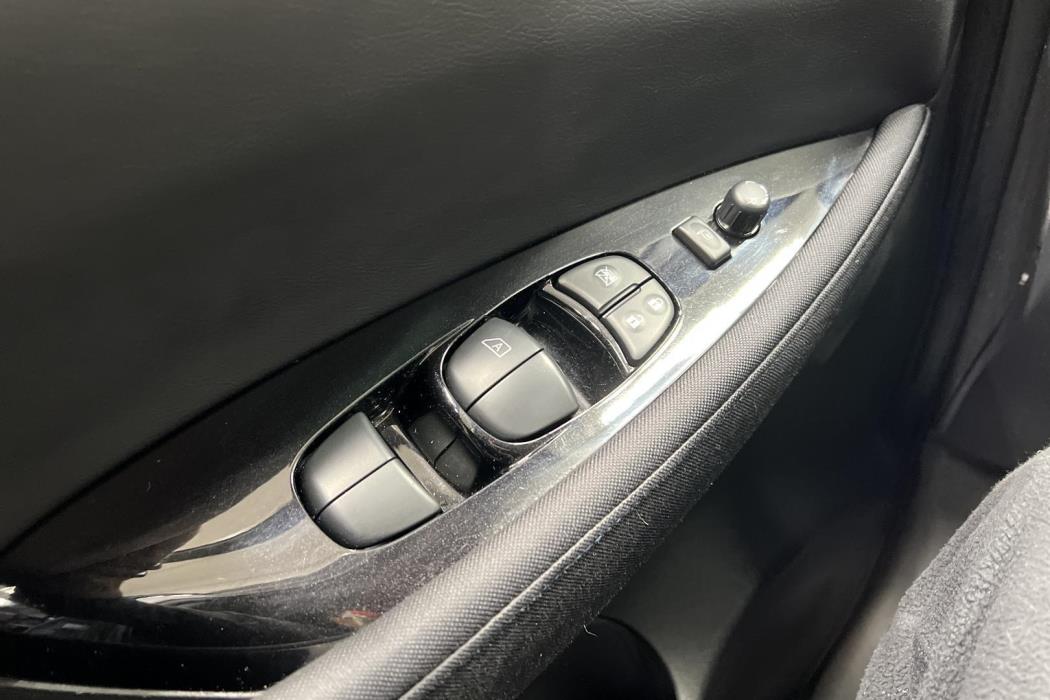 NISSAN Leaf 2020