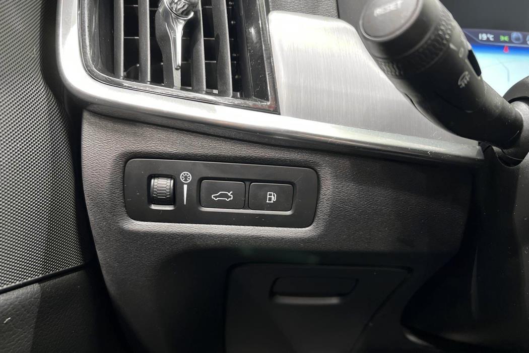 VOLVO V90 2020