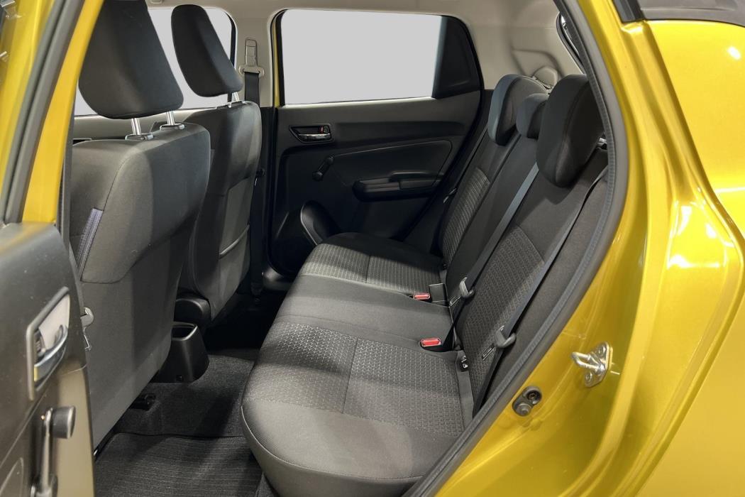 SUZUKI Swift 2021
