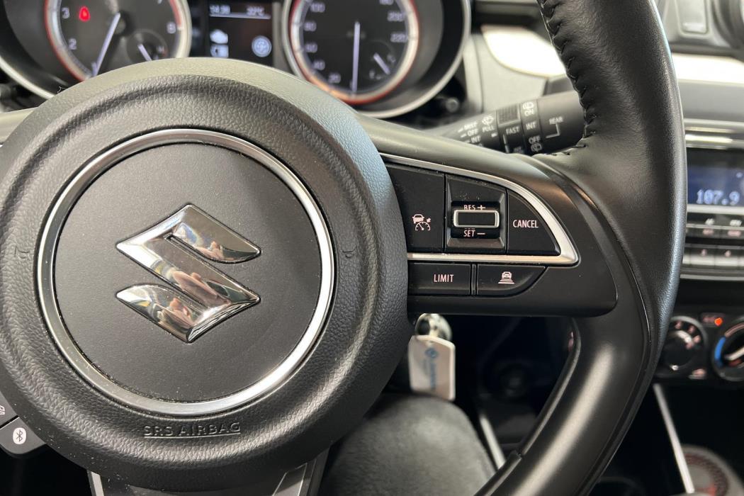 SUZUKI Swift 2021