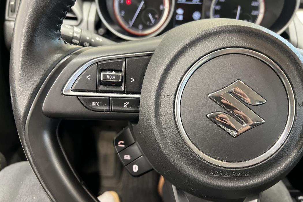 SUZUKI Swift 2021