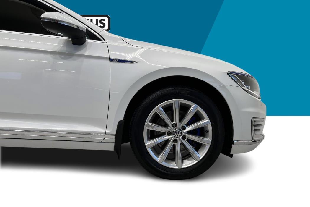 VOLKSWAGEN Passat 2018