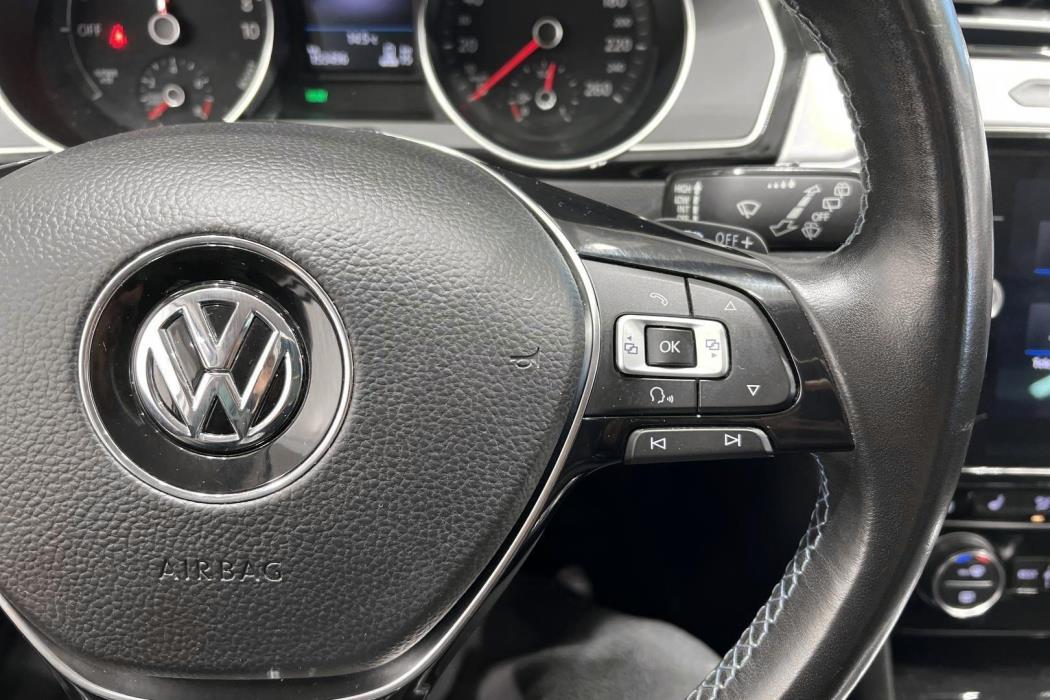 VOLKSWAGEN Passat 2018