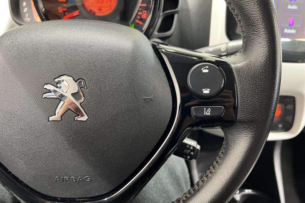 PEUGEOT 108 2016