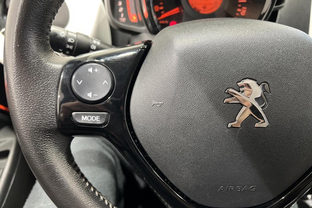PEUGEOT 108 2016