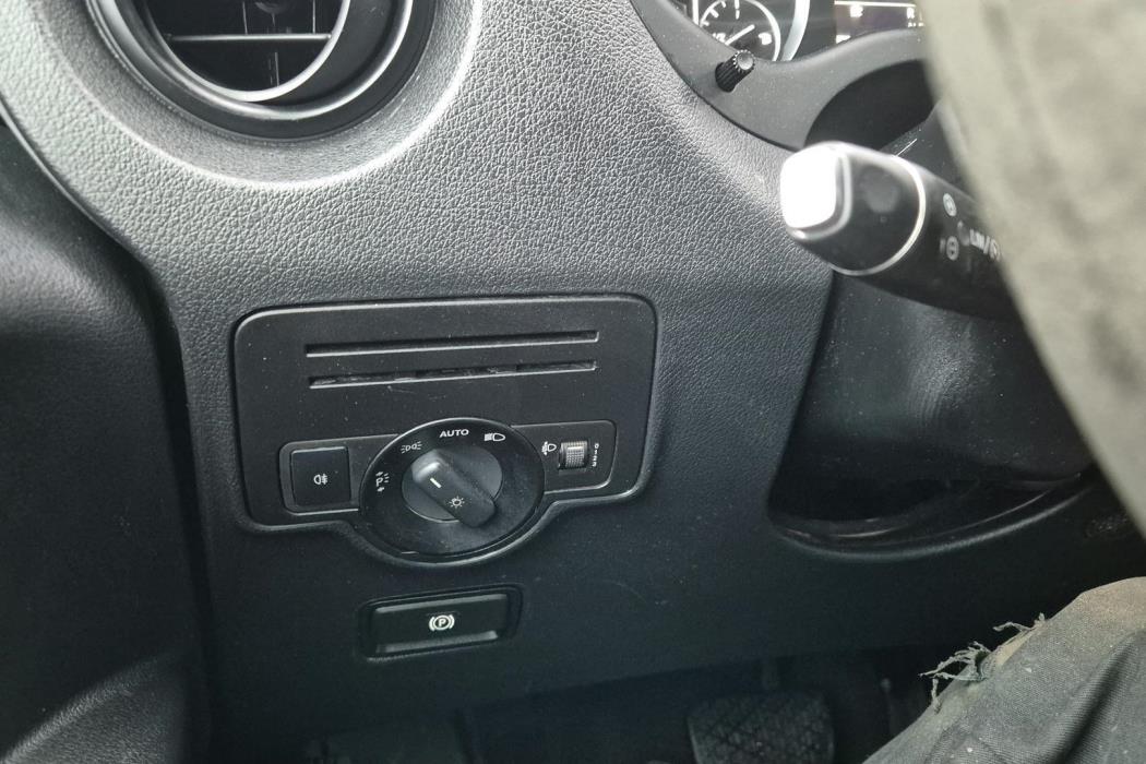 MERCEDES-BENZ Vito 2015