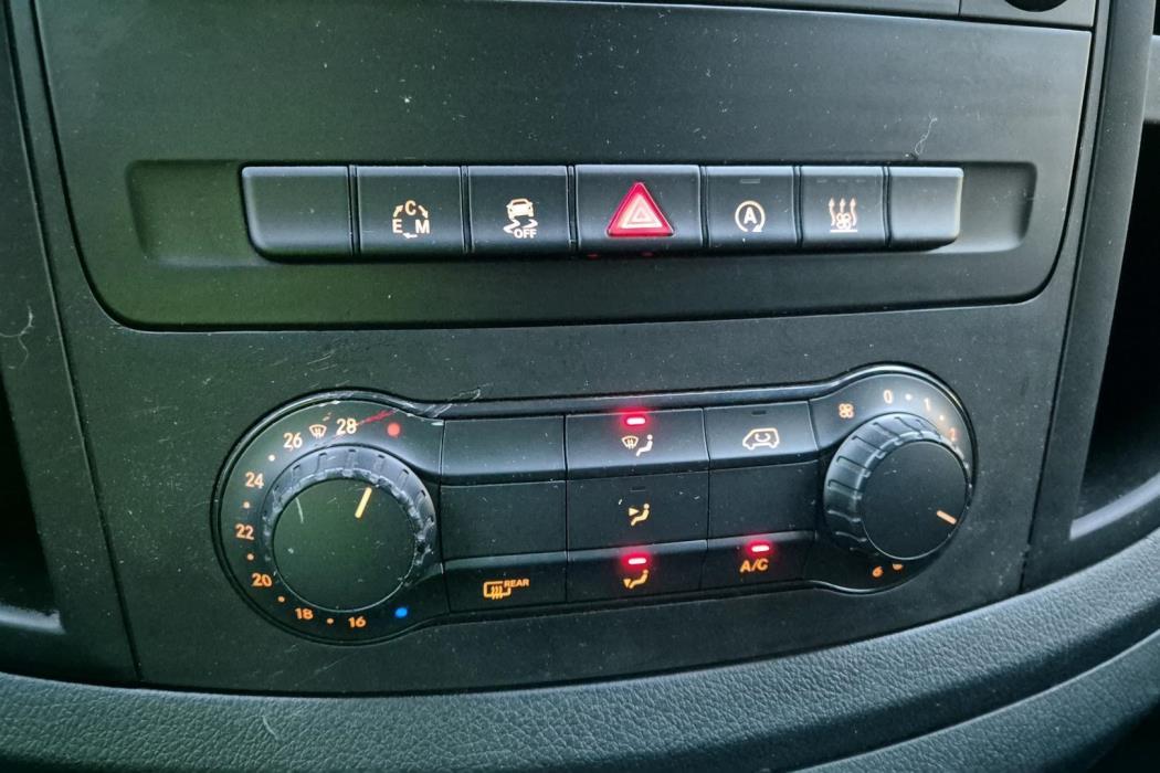 MERCEDES-BENZ Vito 2015