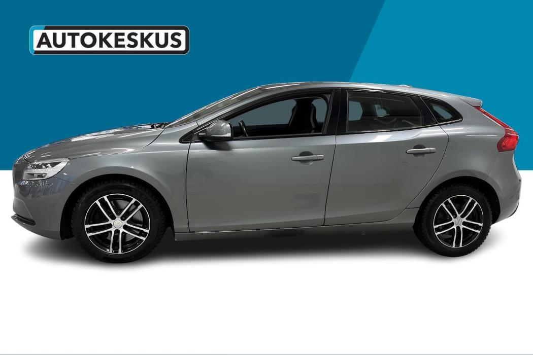 VOLVO V40 2020
