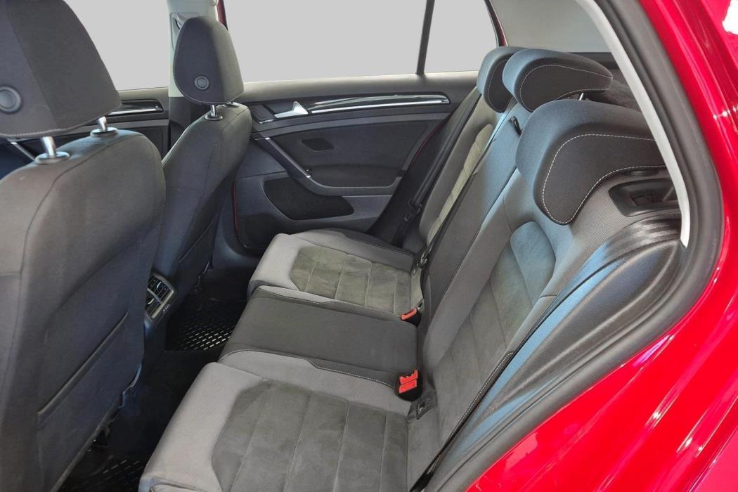 VOLKSWAGEN Golf 2019