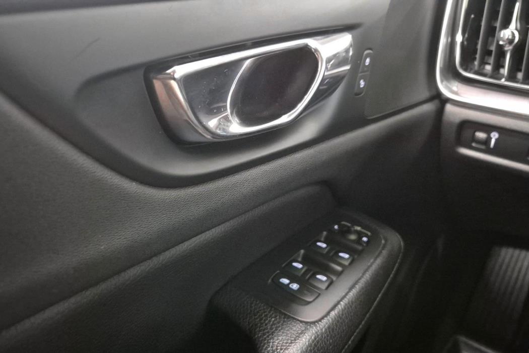 VOLVO V60 2019