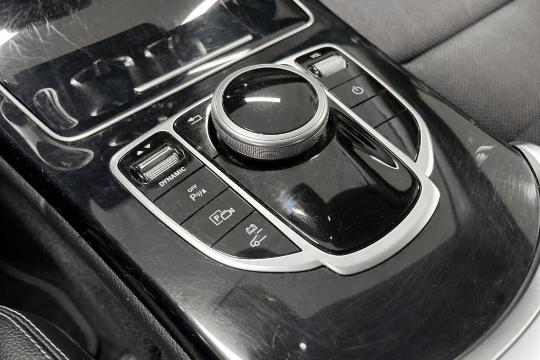 MERCEDES-BENZ C 2020