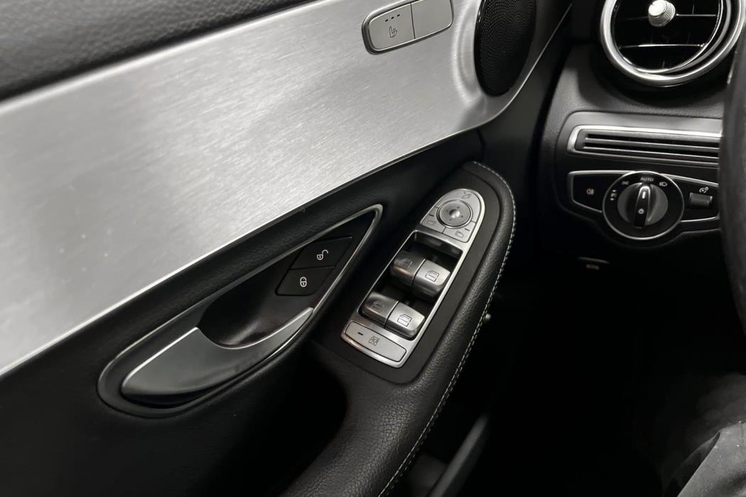 MERCEDES-BENZ C 2020