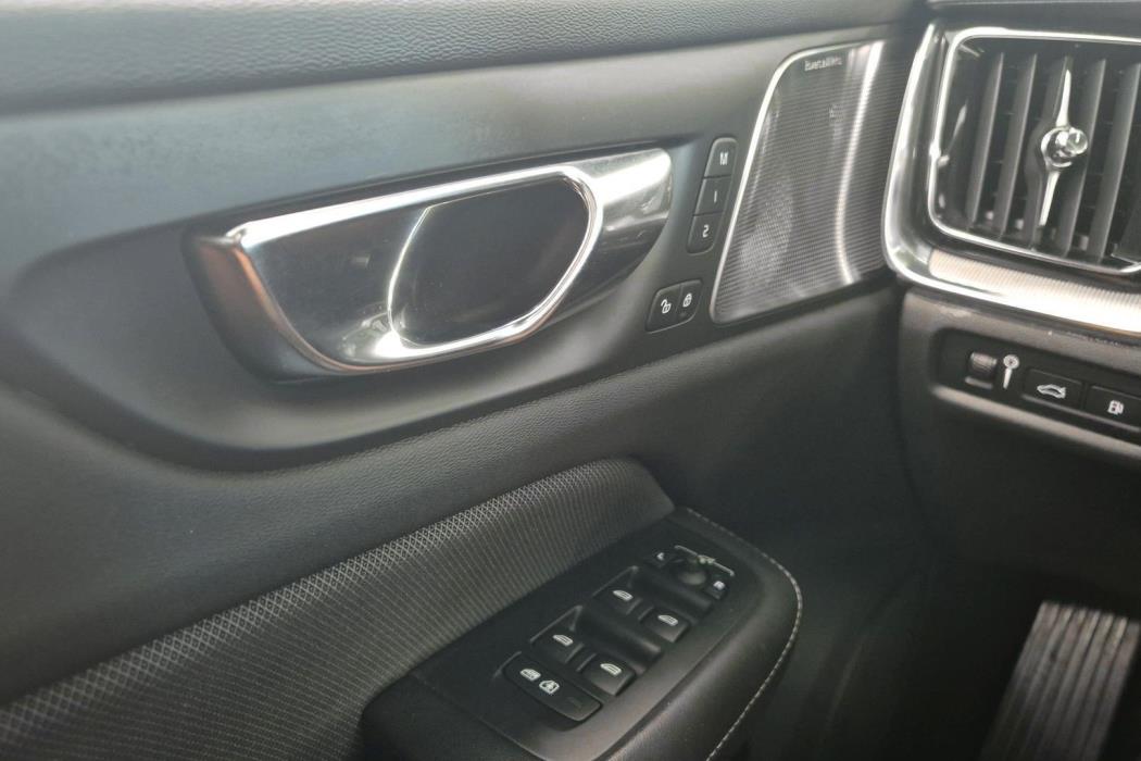 VOLVO S60 2020