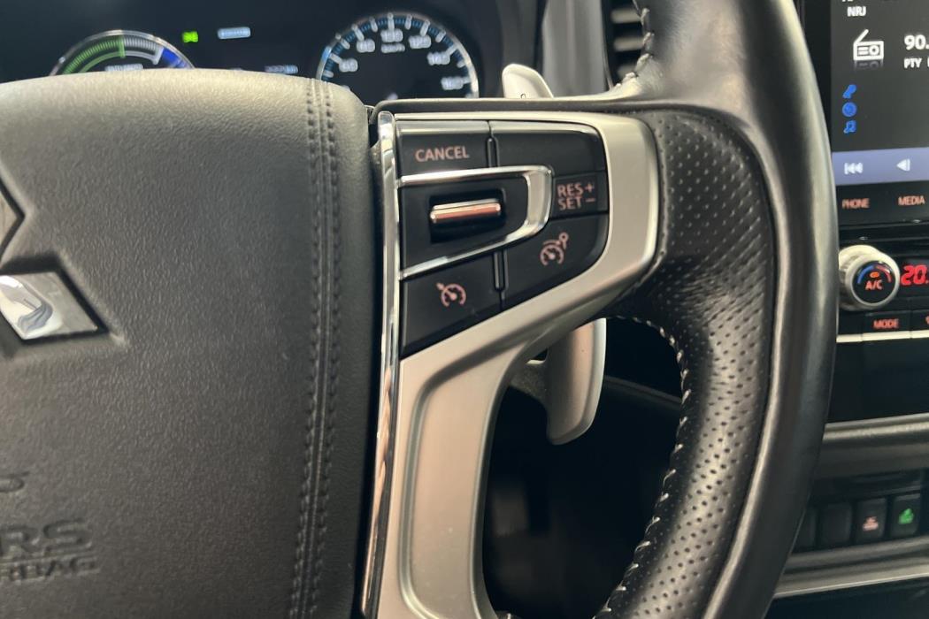 MITSUBISHI Outlander PHEV 2020