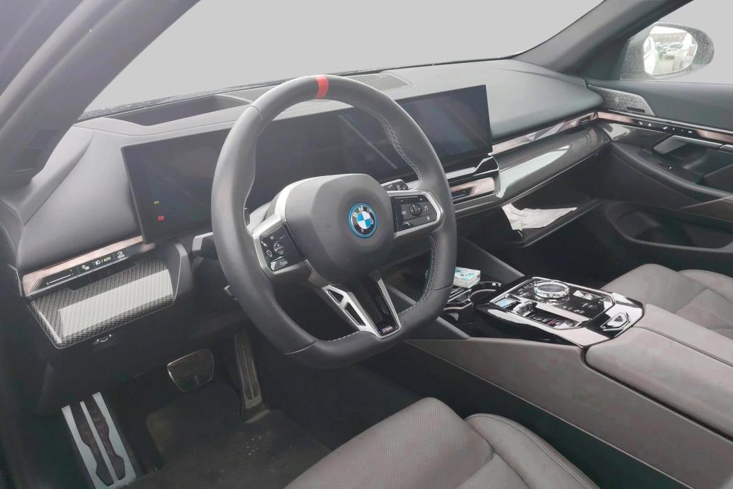 BMW i5 2024