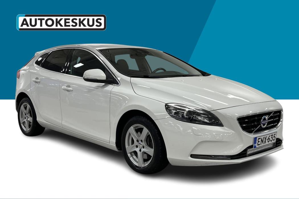 VOLVO V40 2015