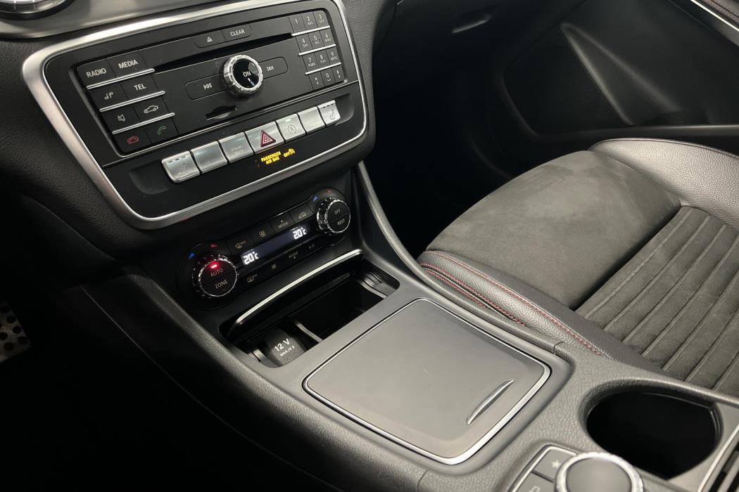 MERCEDES-BENZ CLA 2018