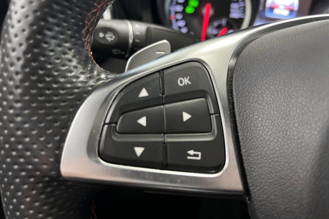 MERCEDES-BENZ CLA 2018