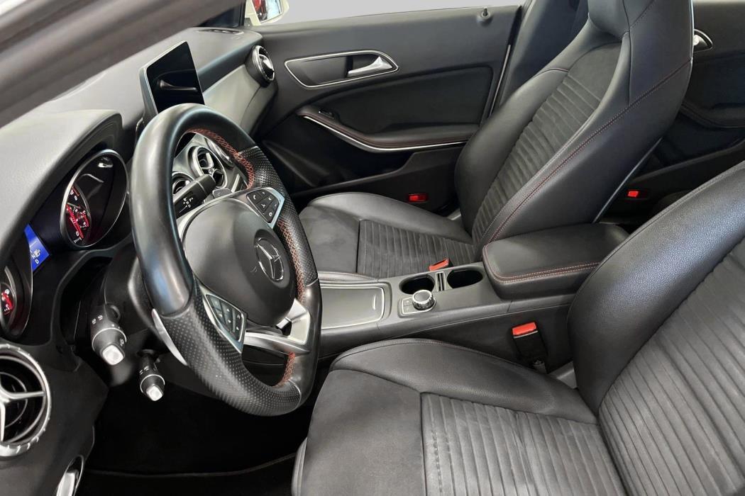 MERCEDES-BENZ CLA 2018