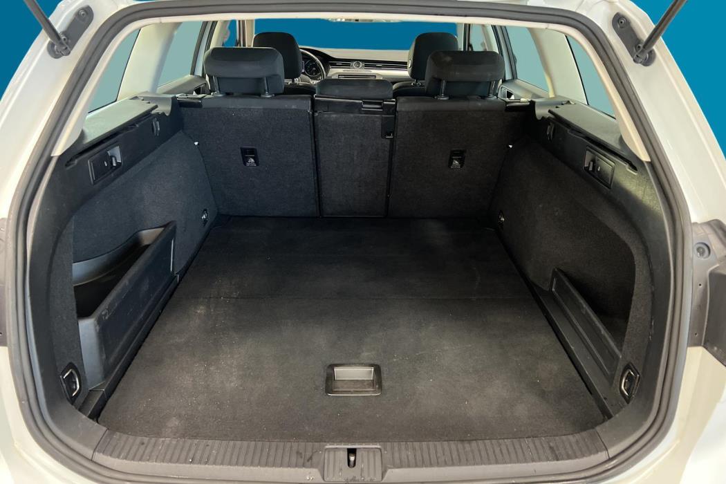 VOLKSWAGEN Passat 2018