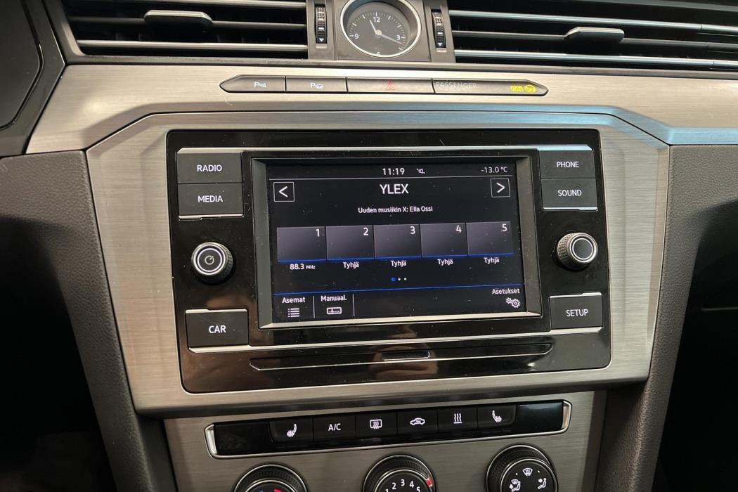 VOLKSWAGEN Passat 2018