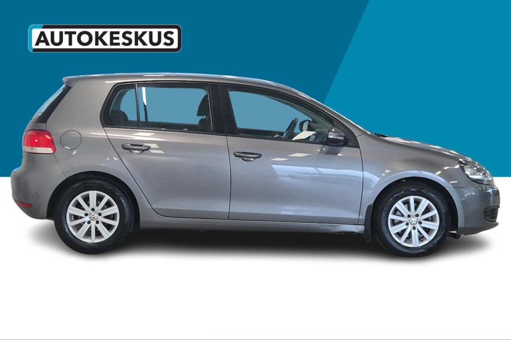 VOLKSWAGEN Golf 2012