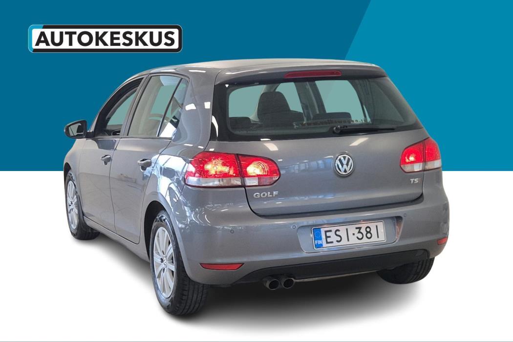 VOLKSWAGEN Golf 2012