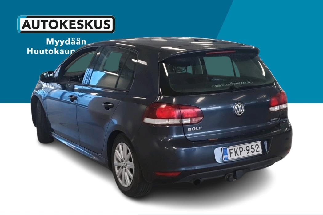 VOLKSWAGEN Golf 2012