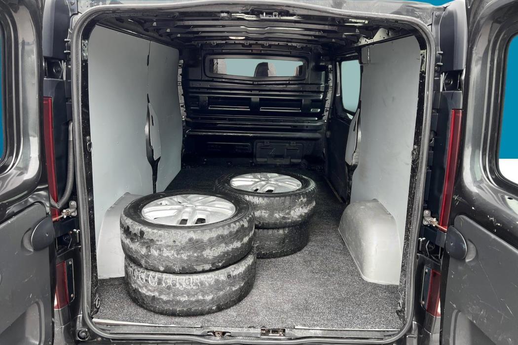 OPEL Vivaro 2016