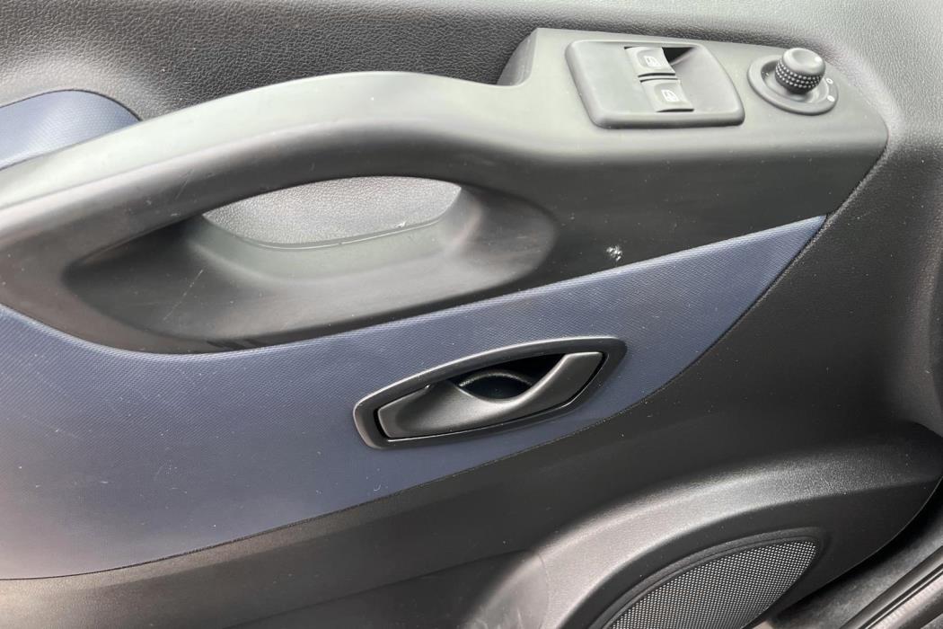 OPEL Vivaro 2016