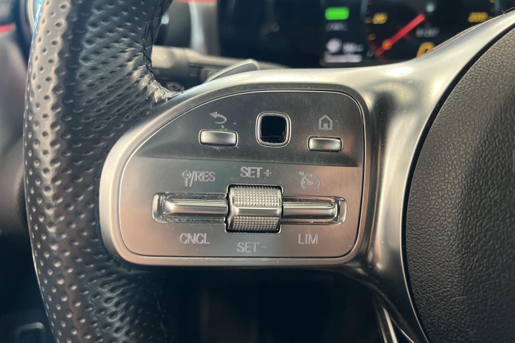 MERCEDES-BENZ CLA 2021