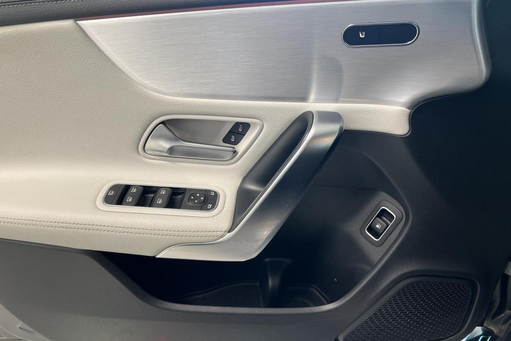 MERCEDES-BENZ CLA 2021