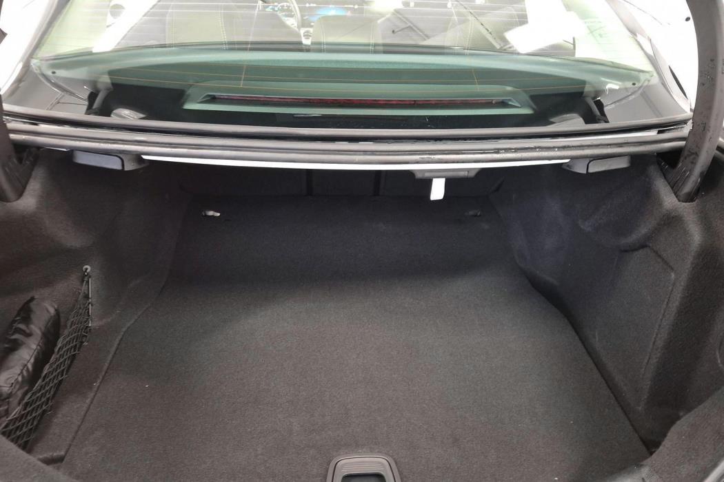 MERCEDES-BENZ E 2022