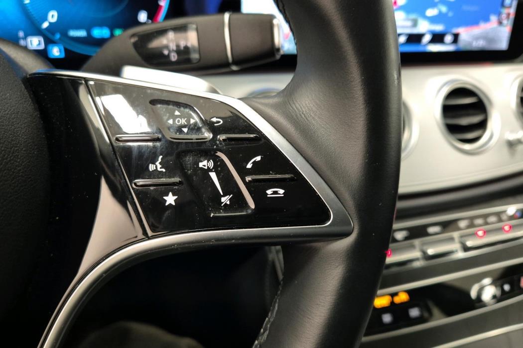 MERCEDES-BENZ E 2022